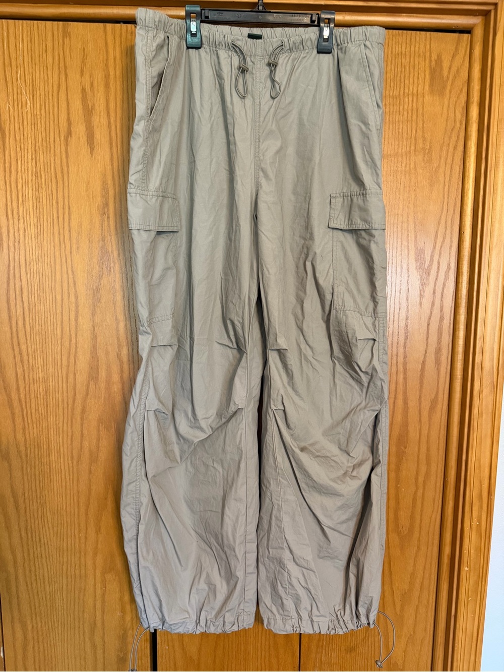 wild fable Women's Cargo Track Pants in Light Gray